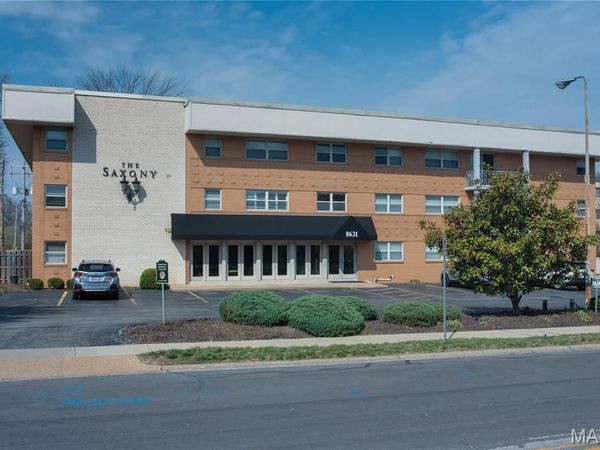 8631 Old Bonhomme Road, Unit 2C, University City, MO 63132