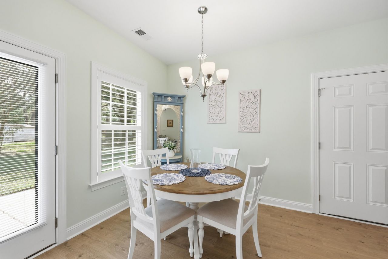 1700 Wren St. Photo 8