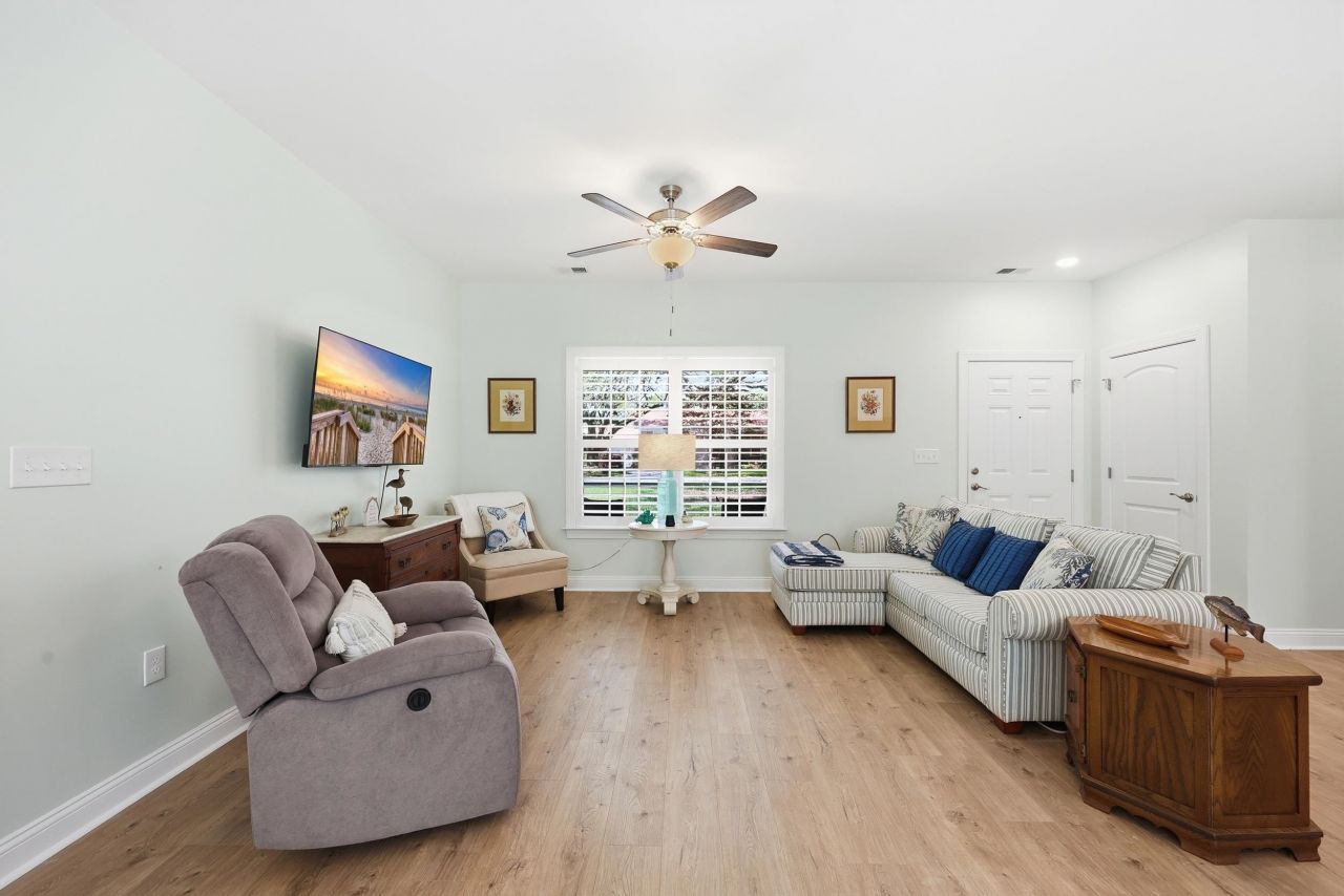 1700 Wren St. Photo 9