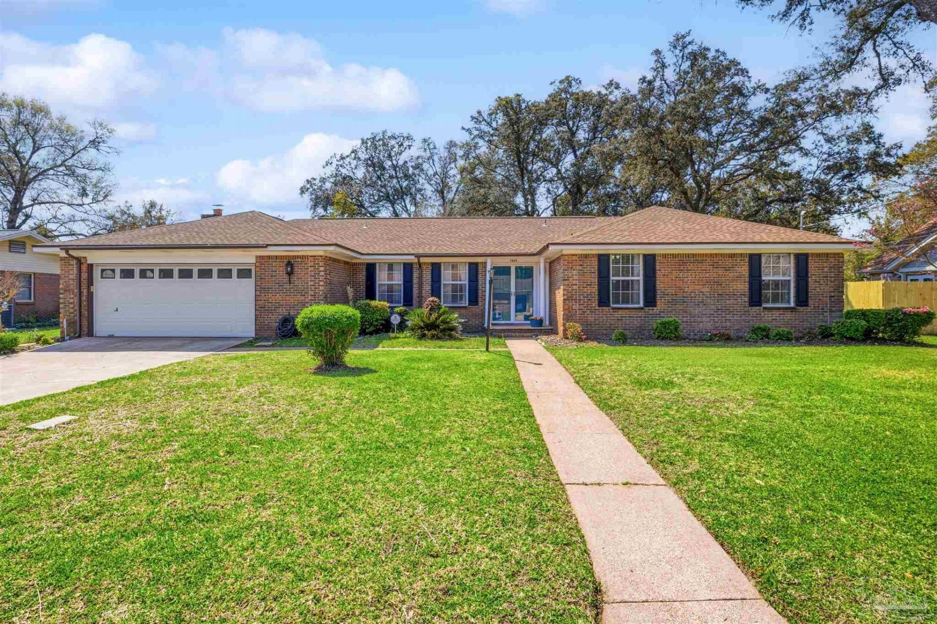 7865 Chesterfield Rd, Pensacola, FL 32506 Main Photo