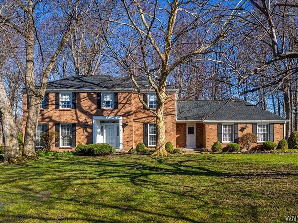 48 Deer Run, Williamsville, NY 14221