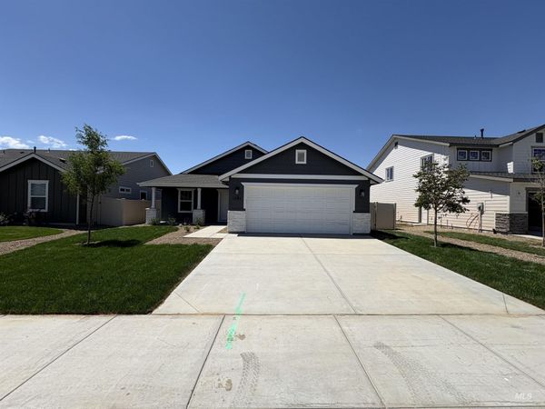 1581 SW Silverstone Ave, Mountain Home, ID 83647