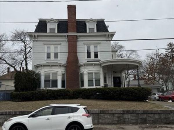 229 Jackson St, Lawrence, MA 01841
