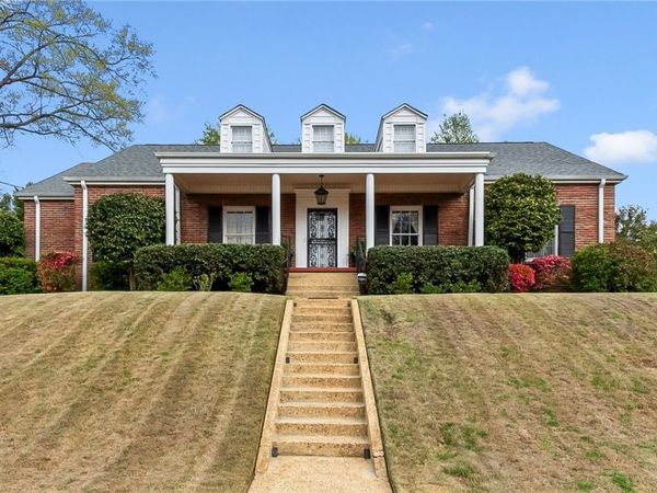 36 Arcadia Drive, Tuscaloosa, AL 35404