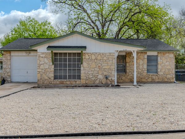 2130 Jim Bowie, San Antonio, TX 78238