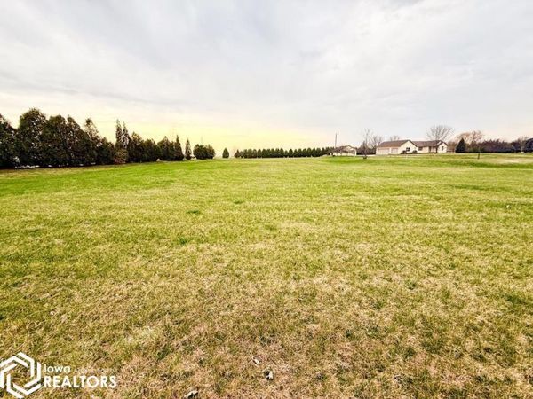 15048 Vista View, Burlington, IA 52601