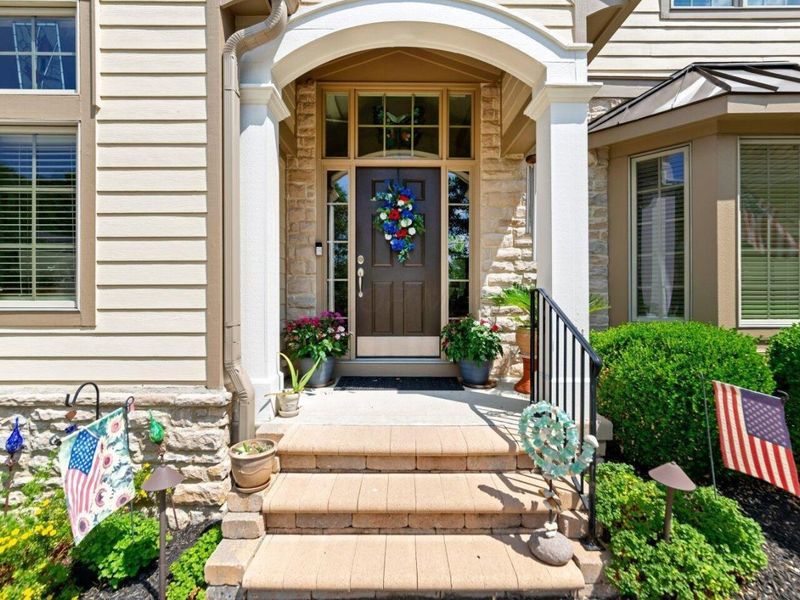 665 Matthews Brook Lane, Powell, OH 43065 Photo 3