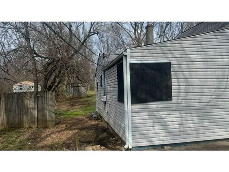 562 Ashwood Road , Columbus, OH 43207 Photo 3