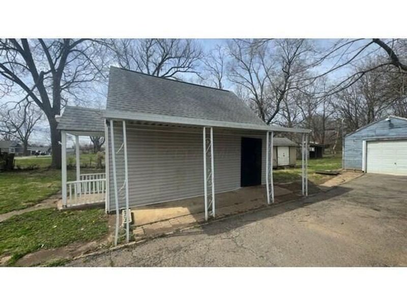 562 Ashwood Road , Columbus, OH 43207 Photo 4