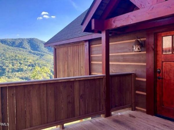 4228 Wears Valley Rd, Sevierville, TN 37862