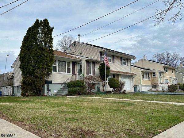 118 Markowitz St, Carteret, NJ 07008