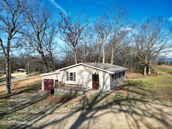 447 HIGHWAY W HIGHWAY, Eldon, MO 65026