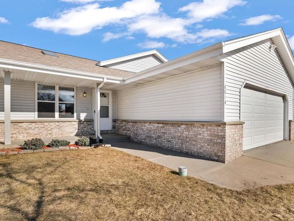 6814 Diane DRIVE, West Bend, WI 53090