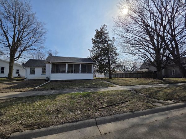 2313 N 7th Street , Clinton, IA 52732