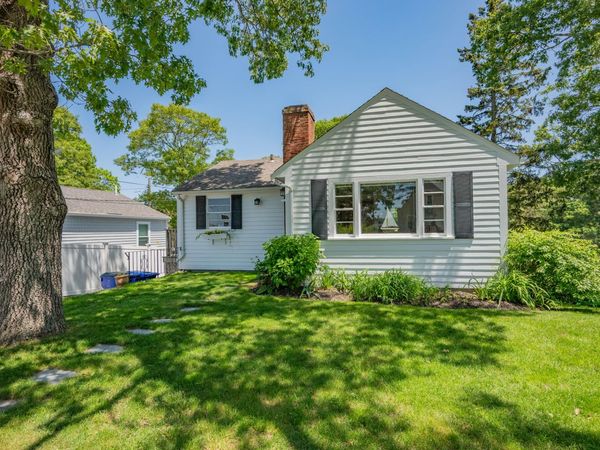 22 Wallace Point , Buzzards Bay, MA 02532
