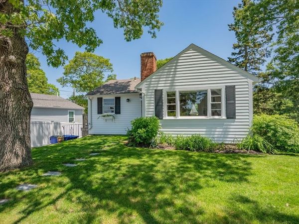 22 Wallace Point, Bourne, MA 02532