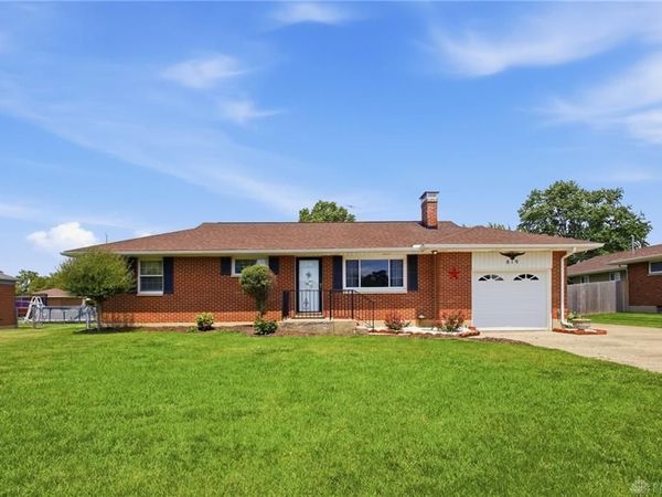 819 Waldrun Avenue, Riverside, OH 45404