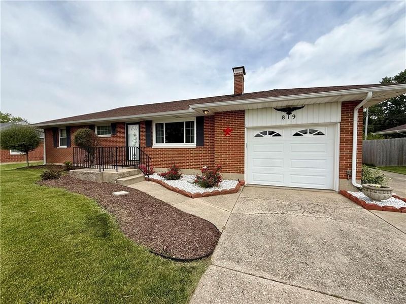 819 Waldrun Avenue, Riverside, OH 45404 Photo 1