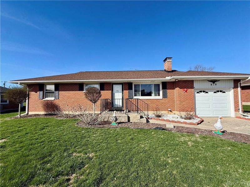 819 Waldrun Avenue, Riverside, OH 45404 Photo 1