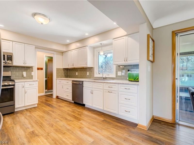 6616 Kingsdale Boulevard, Parma Heights, OH 44130 Photo 11