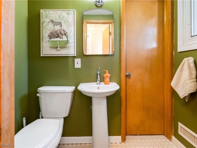 6616 Kingsdale Boulevard, Parma Heights, OH 44130 Photo 19