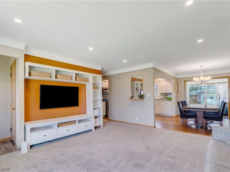 6616 Kingsdale Boulevard, Parma Heights, OH 44130 Photo 3