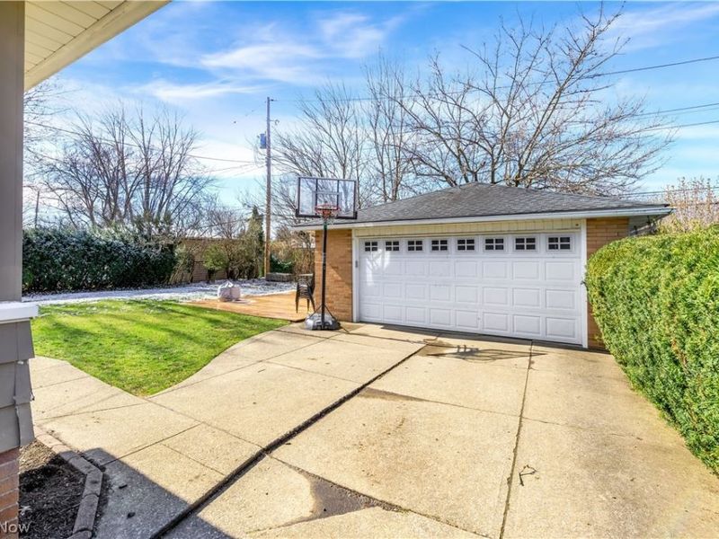 6616 Kingsdale Boulevard, Parma Heights, OH 44130 Photo 33