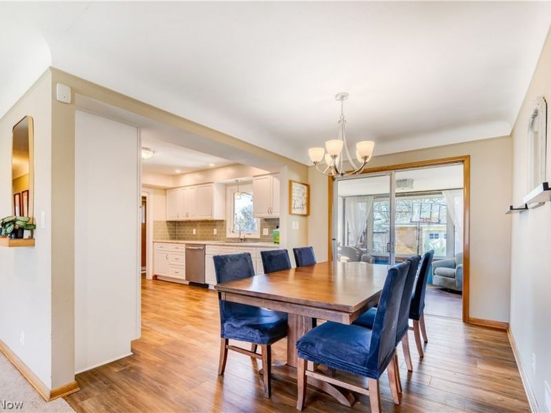 6616 Kingsdale Boulevard, Parma Heights, OH 44130 Photo 7