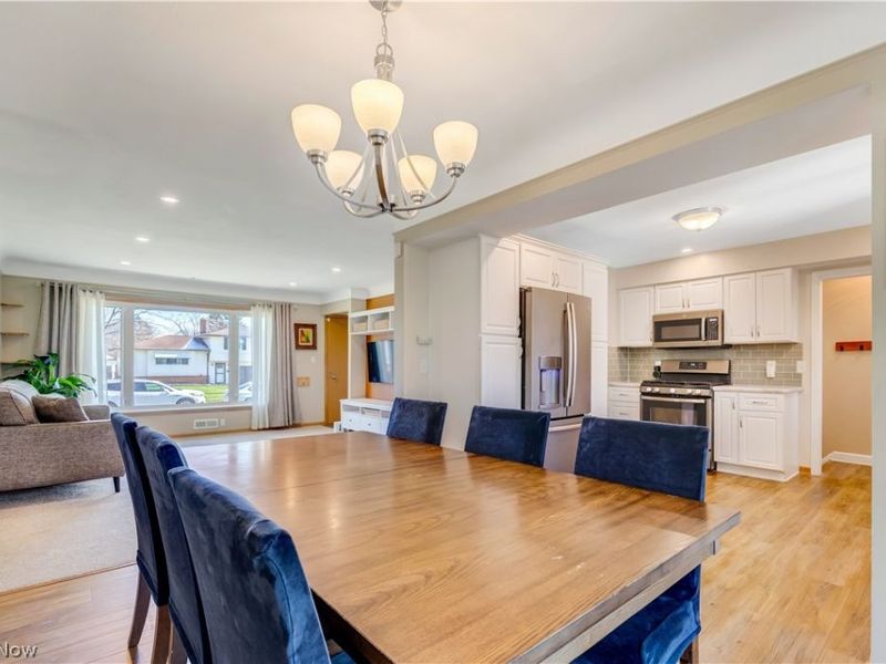 6616 Kingsdale Boulevard, Parma Heights, OH 44130 Photo 8