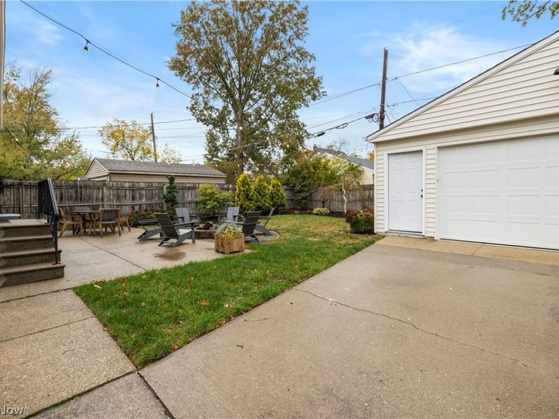 150 Denison Avenue, Elyria, OH 44035 Photo 2