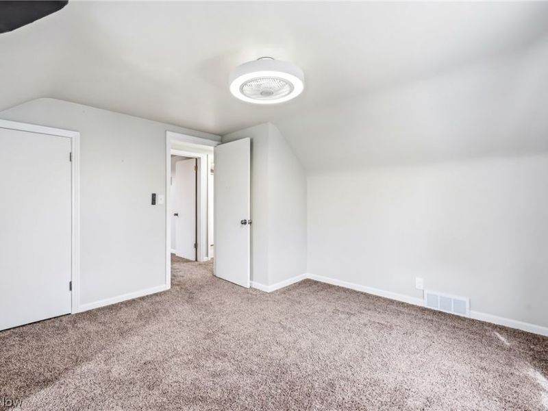 2138 Hermosa Drive , Youngstown, OH 44511 Photo 26