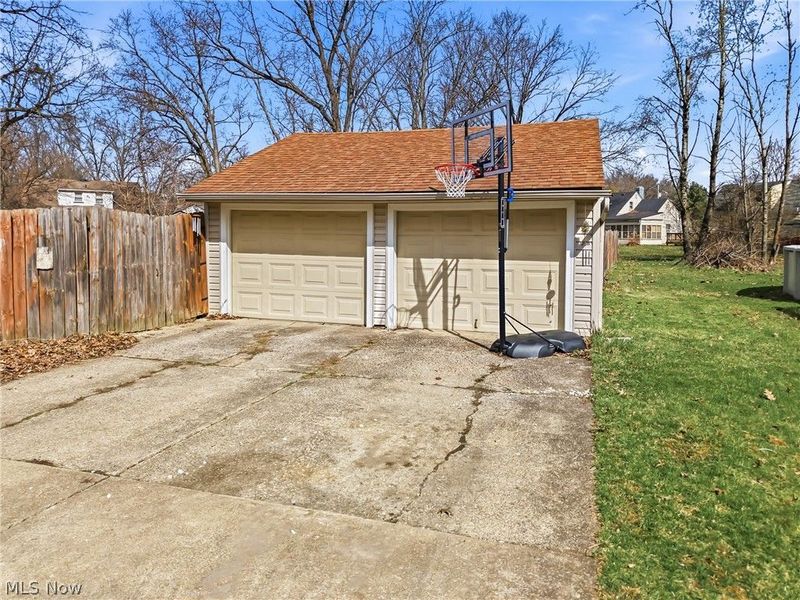 2138 Hermosa Drive , Youngstown, OH 44511 Photo 6