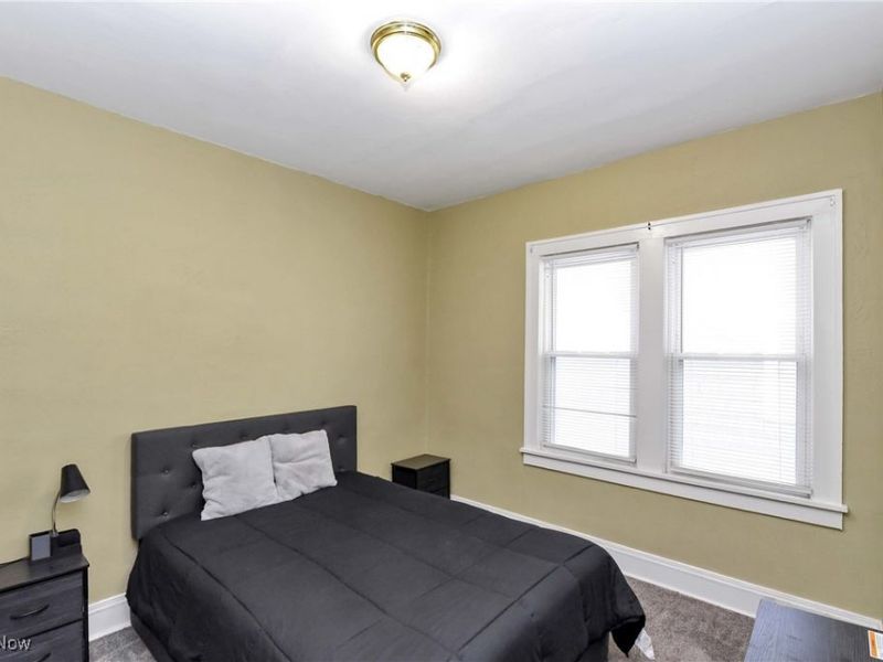 2477 Lee Road, Cleveland Heights, OH 44118 Photo 17