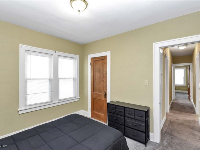 2477 Lee Road, Cleveland Heights, OH 44118 Photo 18