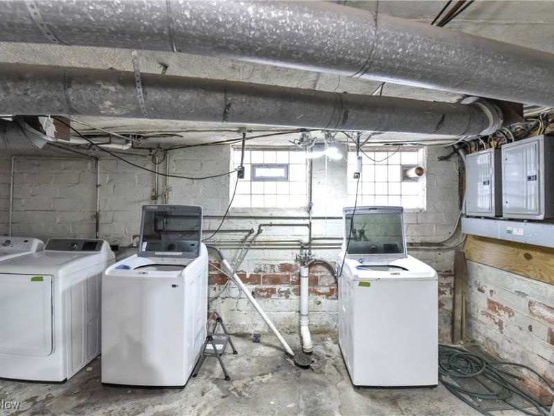 2477 Lee Road, Cleveland Heights, OH 44118 Photo 31