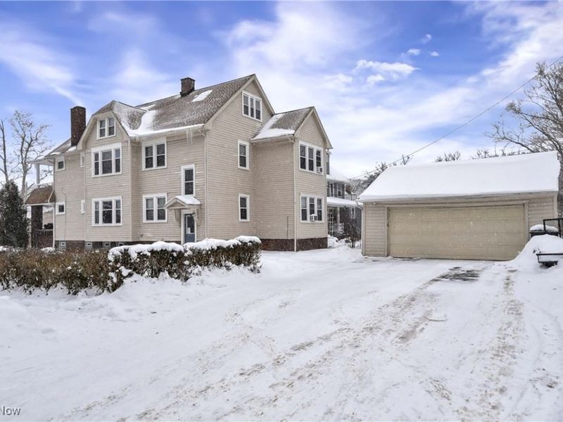 2477 Lee Road, Cleveland Heights, OH 44118 Photo 7