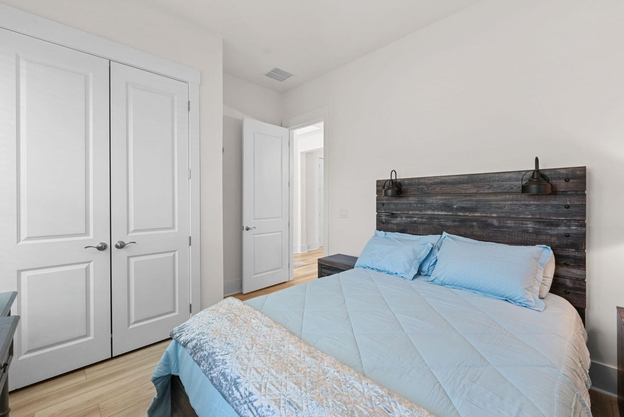 143 Summerwind Drive Photo 17