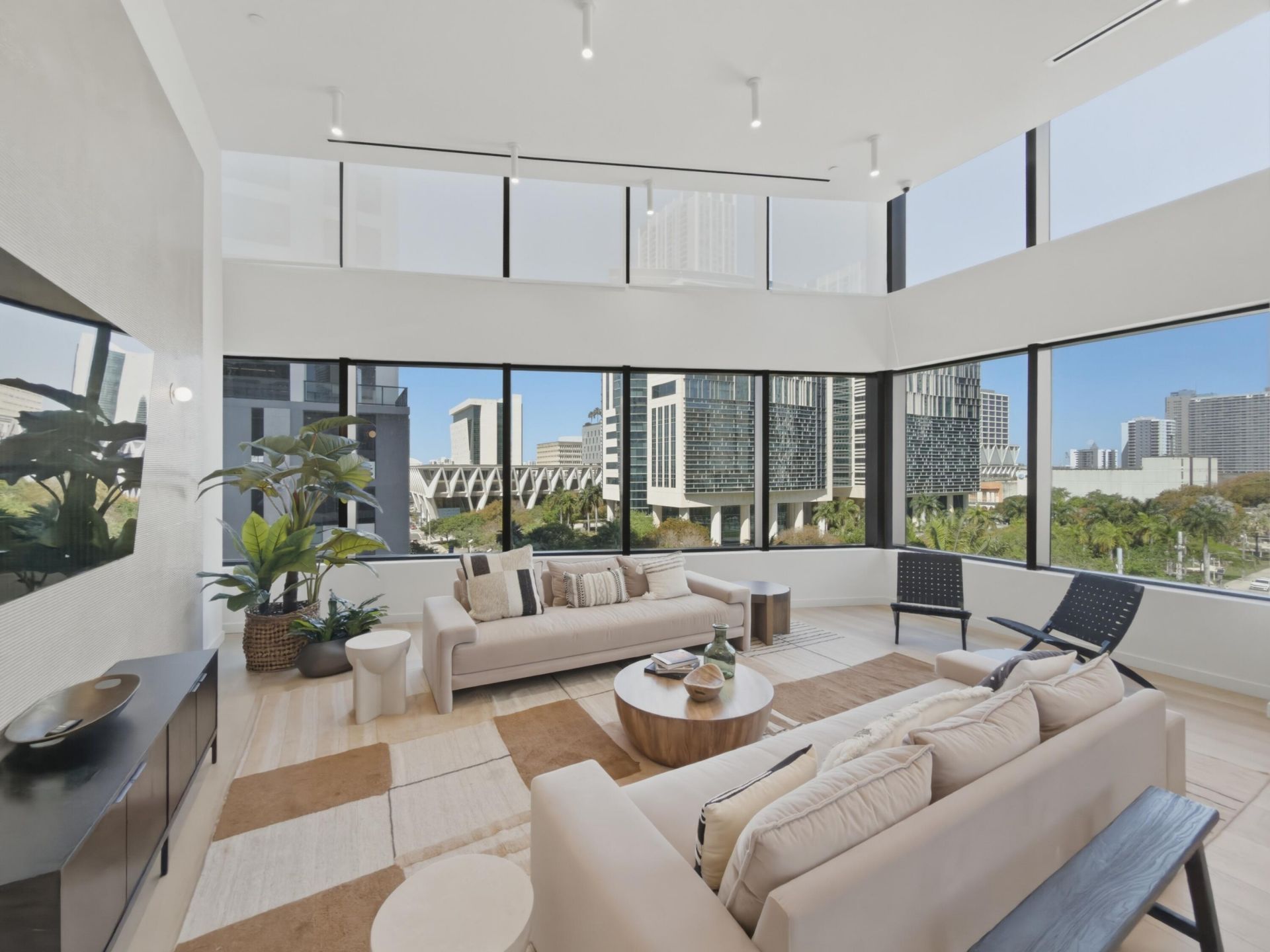 225 N Miami Avenue, Unit 2002, Miami, FL 33128 Photo