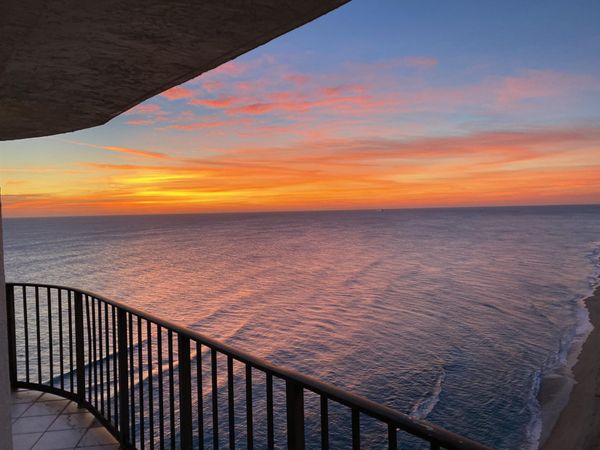 5420 N Ocean Drive, Unit Ph2, Riviera Beach, FL 33404