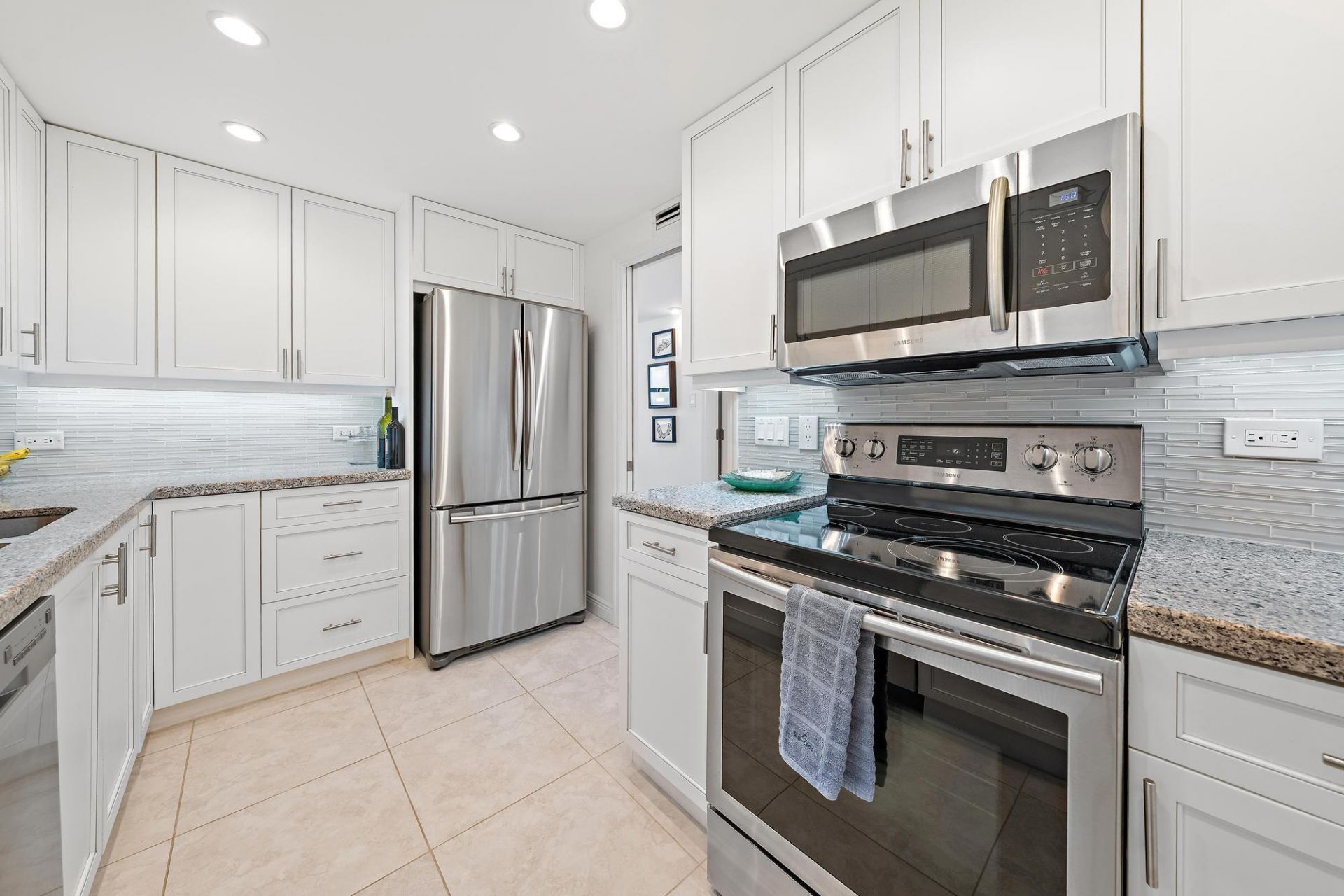 5420 N Ocean Drive, Unit Ph2, Riviera Beach, FL 33404 Photo