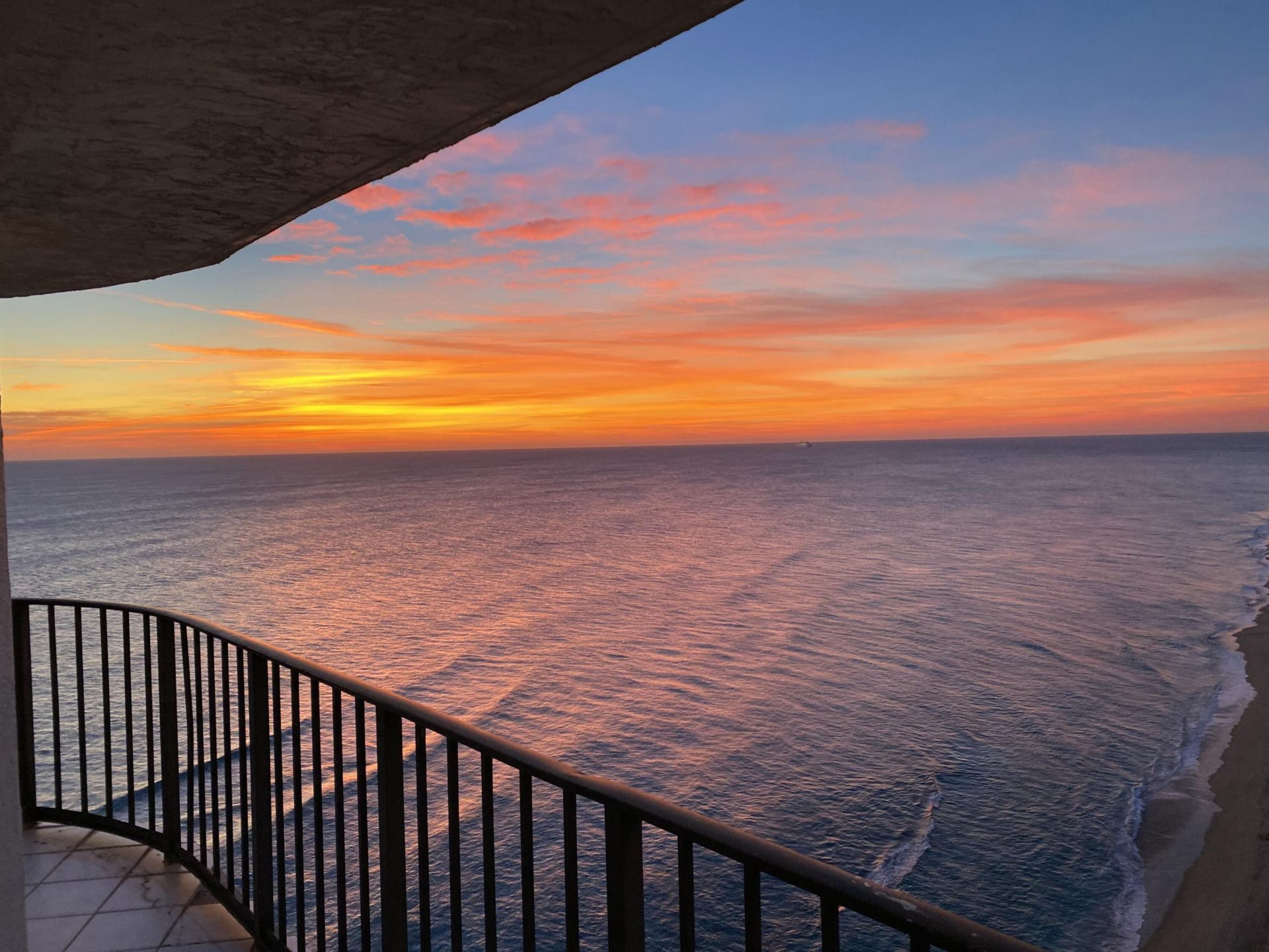 5420 N Ocean Drive, Unit Ph2, Riviera Beach, FL 33404 Photo