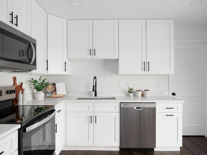 809 Cherrydale Avenue, Columbus, OH 43207 Photo 14