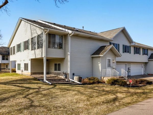 3716 Gershwin Lane N, Oakdale, MN 55128