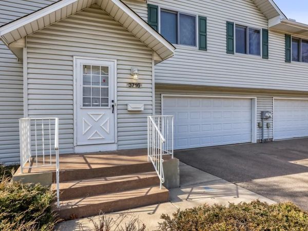 3716 Gershwin Lane N, Oakdale, MN 55128
