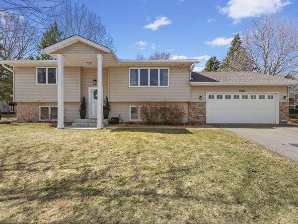 15512 Ridgemont Avenue SE, Prior Lake, MN 55372