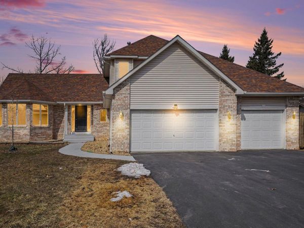 2431 Tevlin Court E, Maplewood, MN 55119