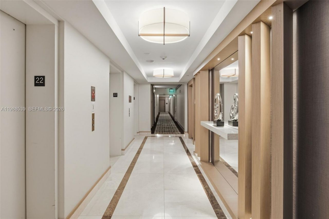 20225 NE 34th Ct , Unit 2218, Aventura, FL 33180 Photo