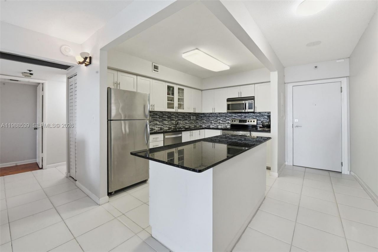 20225 NE 34th Ct , Unit 2218, Aventura, FL 33180 Photo