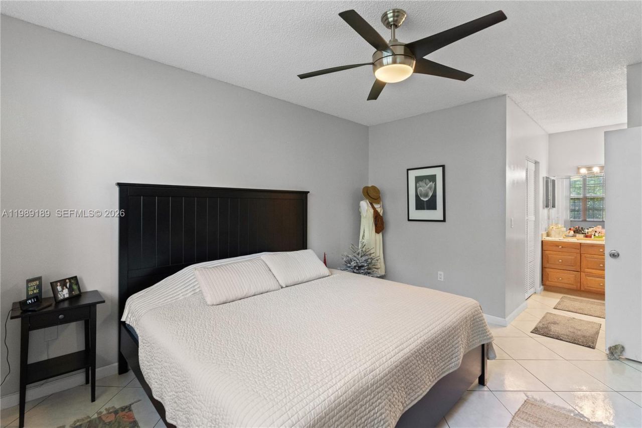 19655 E Country Club Dr , Unit 6108, Aventura, FL 33180 Photo