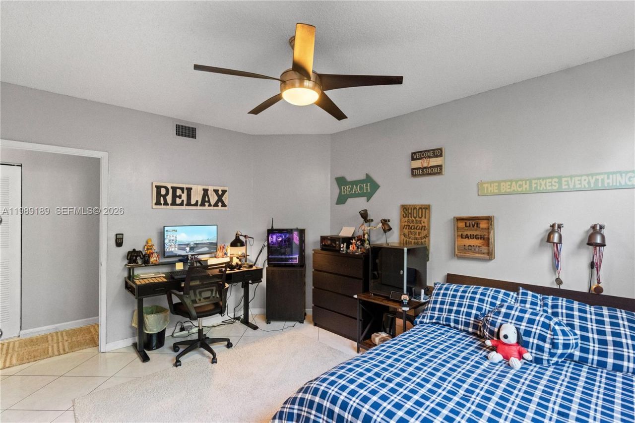 19655 E Country Club Dr , Unit 6108, Aventura, FL 33180 Photo